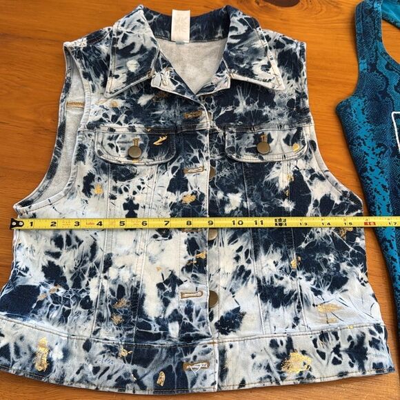 Zumba Fitness The Mission Vest and Break it Free Racer-back Tank Set - Picture 14 of 15